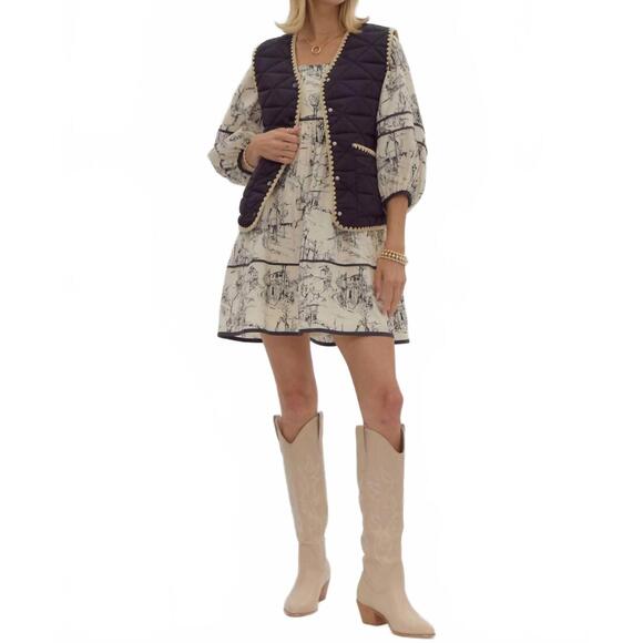 NEW ENTRO scalloped trim vest in black tan - Picture 6 of 8